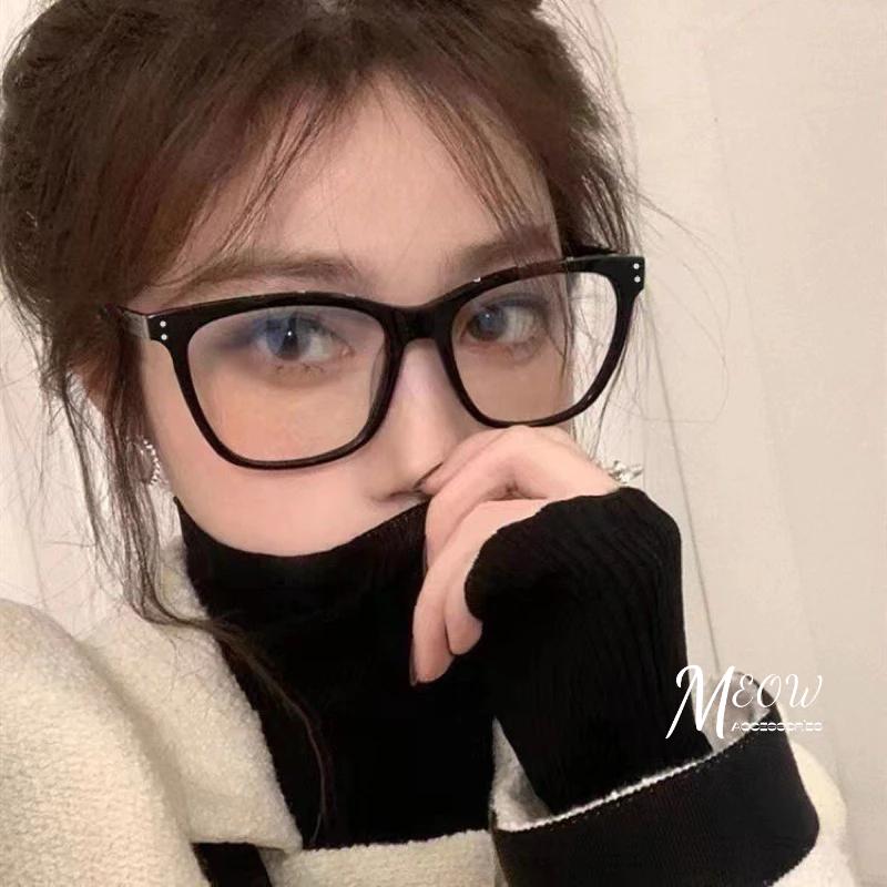 Meow acc【台灣現貨】小紅書同款黑框眼鏡 素顏神器 黑框透明片 粗框眼鏡 素顏眼鏡 無度數眼鏡 網紅款眼鏡 復古黑-細節圖5