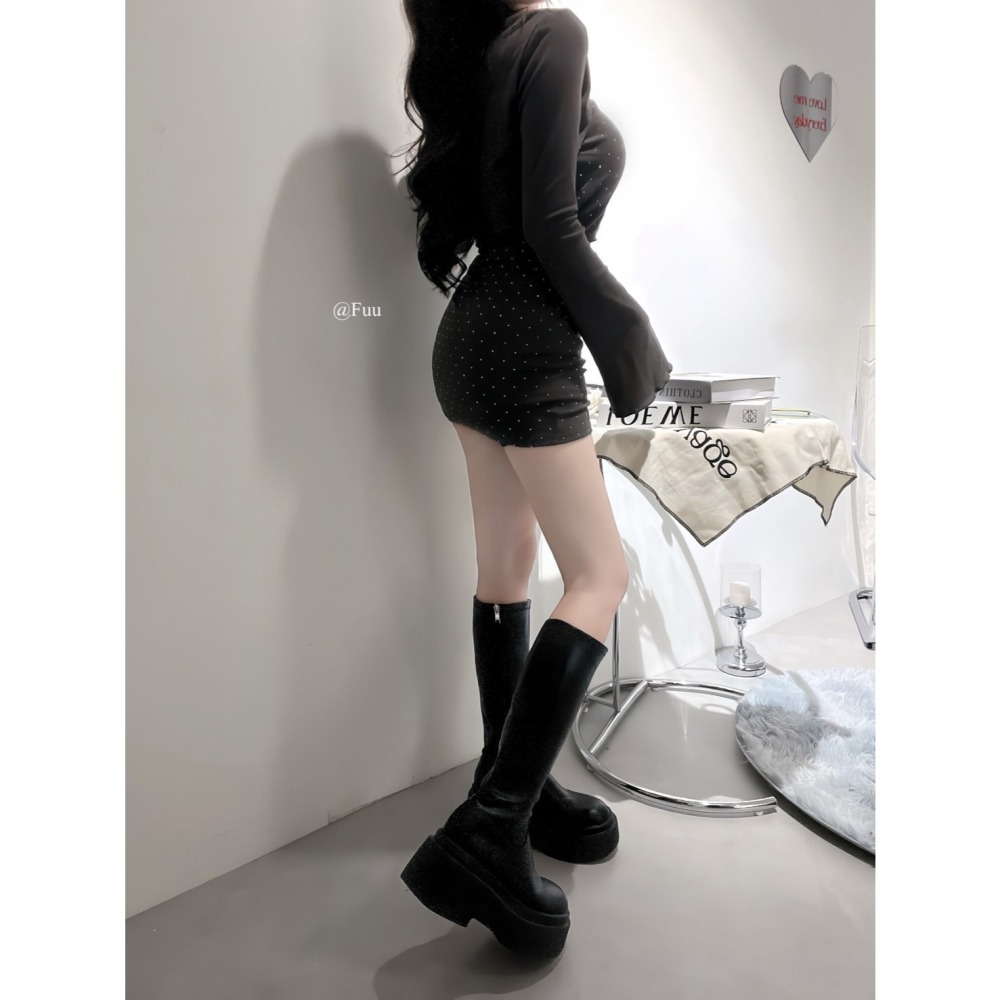 [98026] 優雅帶刺｜內杯平口閃鑽小可愛+底褲包臀短裙+喇叭袖小外套 套裝-細節圖4