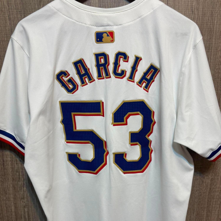 2023 MLB 世界冠軍 遊騎兵 球衣 Adolis Garcia AU版-細節圖2