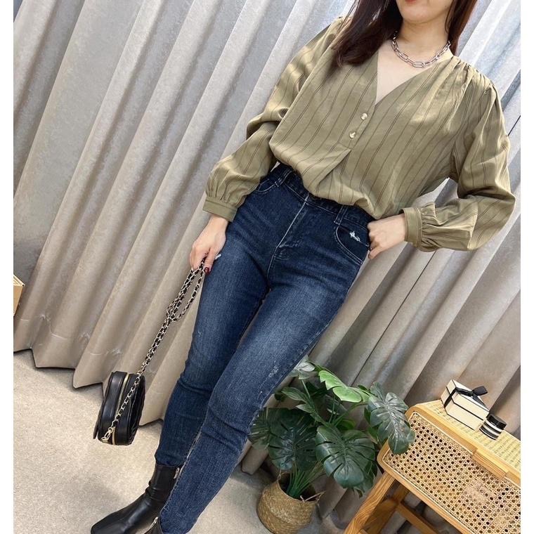 現貨♡ 5801 細緻絨 撞色 條紋 V領 女上衣 女長袖 秋款 氣質 淑女 女人味-細節圖2