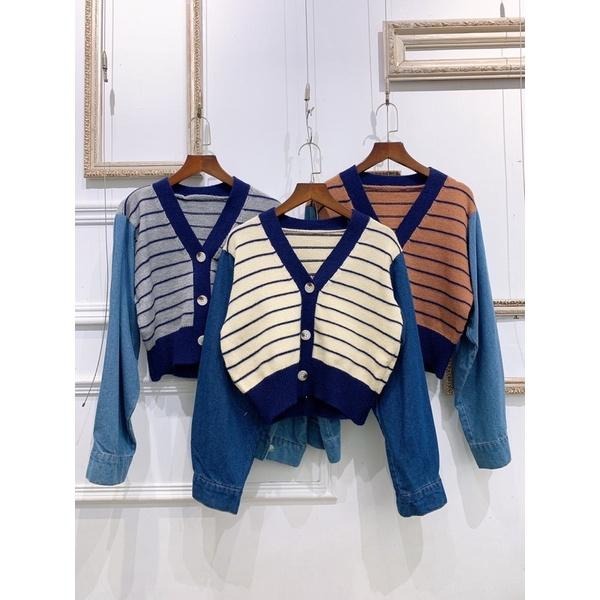 現貨𖤐 兔子魚║ 210030 V領 排釦 針織 條紋 短版上衣 短版長袖 拼接 牛仔袖 長袖上衣 女上衣-細節圖8