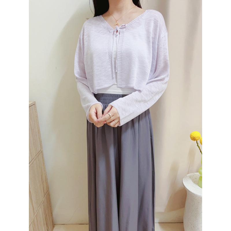 現貨♡ 5061M 綁帶 短版 肌理雪花紋 透膚 針織 上衣 長袖上衣 短版上衣 短版針織-細節圖2