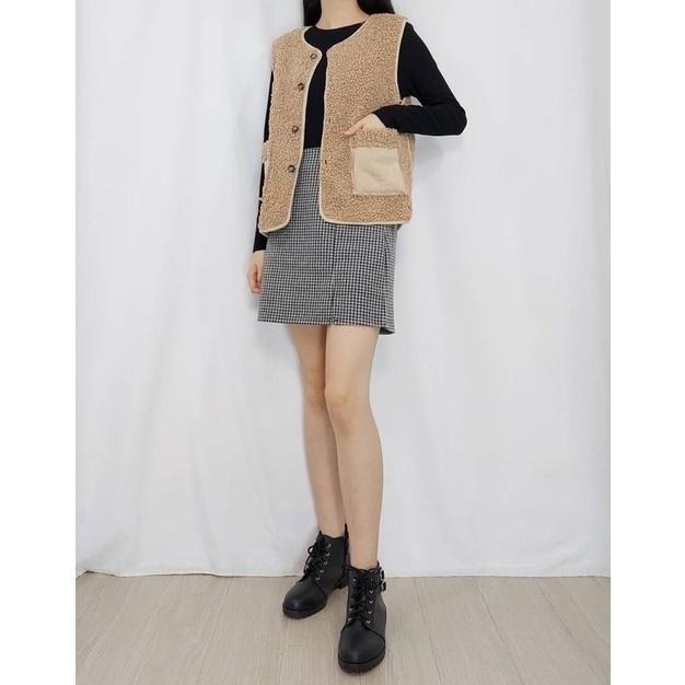 現貨𖤐 兔子魚║ 702F QQ毛 麂皮 口袋 背心外套 背心 冬天背心 可愛 麂皮口袋-細節圖2