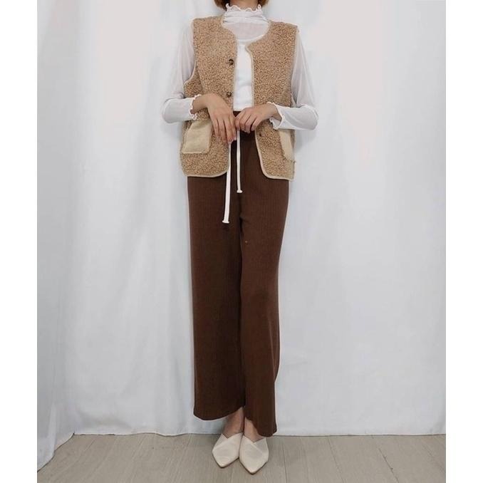 現貨𖤐 兔子魚║ 702F QQ毛 麂皮 口袋 背心外套 背心 冬天背心 可愛 麂皮口袋-細節圖3