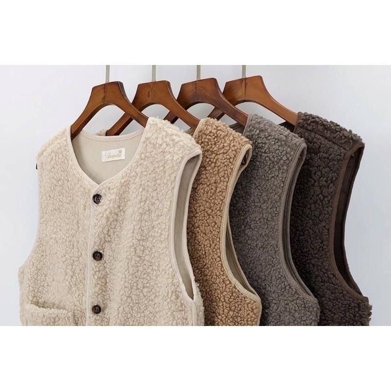 現貨𖤐 兔子魚║ 702F QQ毛 麂皮 口袋 背心外套 背心 冬天背心 可愛 麂皮口袋-細節圖9