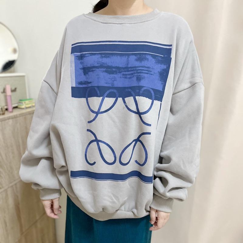 現貨𖤐 兔子魚║ 寬鬆 大尺碼 大學T 大學踢 簡約 個性風 慵懶風 長袖上衣 女長袖-細節圖2