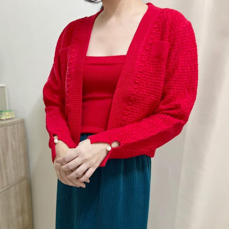 現貨𖤐 兔子魚║ 韓版 復古 紅色 兩件套 套裝 毛衣外套 針織背心 長袖外套 平口背心 氣質款 聖誕 過年-細節圖2