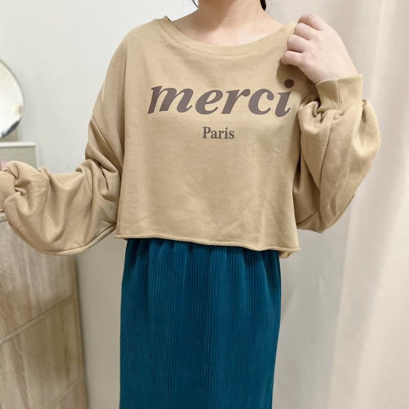 現貨𖤐 兔子魚║秋冬款 短版 不修邊下擺 寬鬆 大學T 長袖T恤 長袖上衣 短版上衣 秋冬款 英文-細節圖2