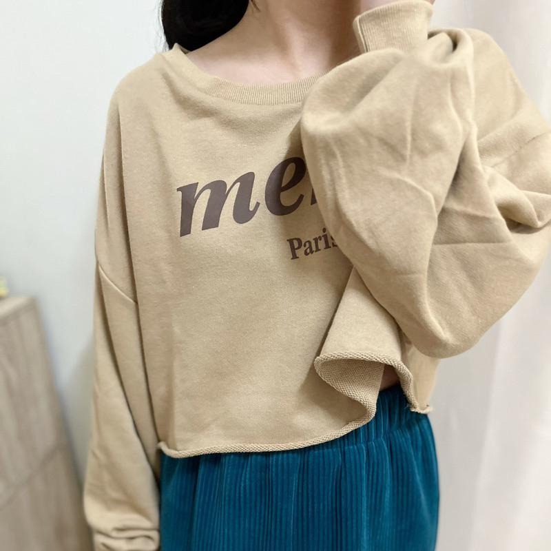 現貨𖤐 兔子魚║秋冬款 短版 不修邊下擺 寬鬆 大學T 長袖T恤 長袖上衣 短版上衣 秋冬款 英文-細節圖3