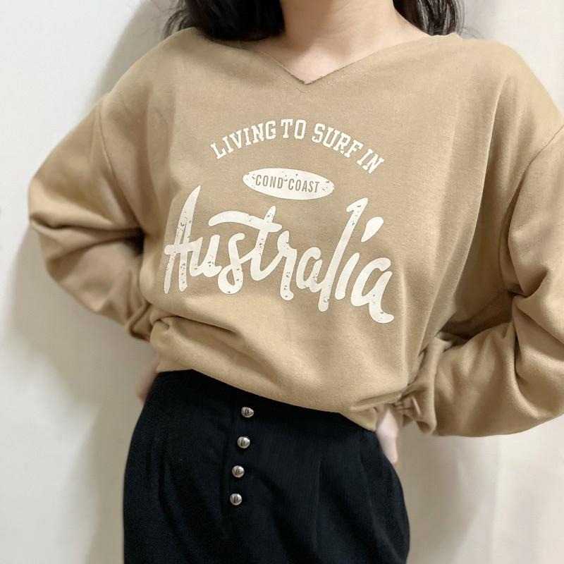 現貨 𖤐 兔子魚║Y106D V領 鬆緊袖 蓬蓬袖 毛巾布 衛衣 字母 美式風 寬鬆 簡約 長袖上衣 女上衣 女長袖-細節圖3