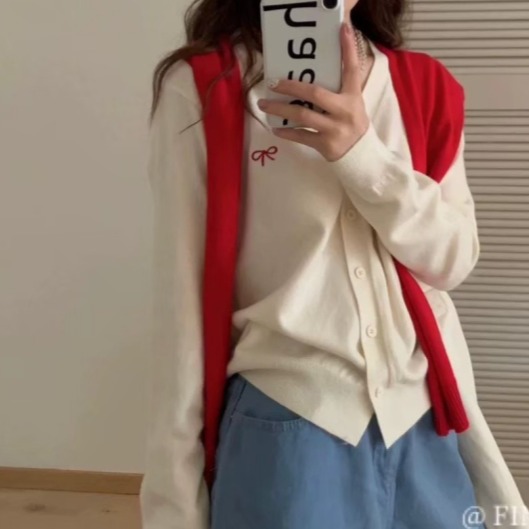 現貨𖤐兔子魚✓║1089 質感罩衫 包芯紗罩衫 刺繡罩衫 蝴蝶結外套 排扣罩衫 針織罩衫 針織上衣 針織外套-細節圖2