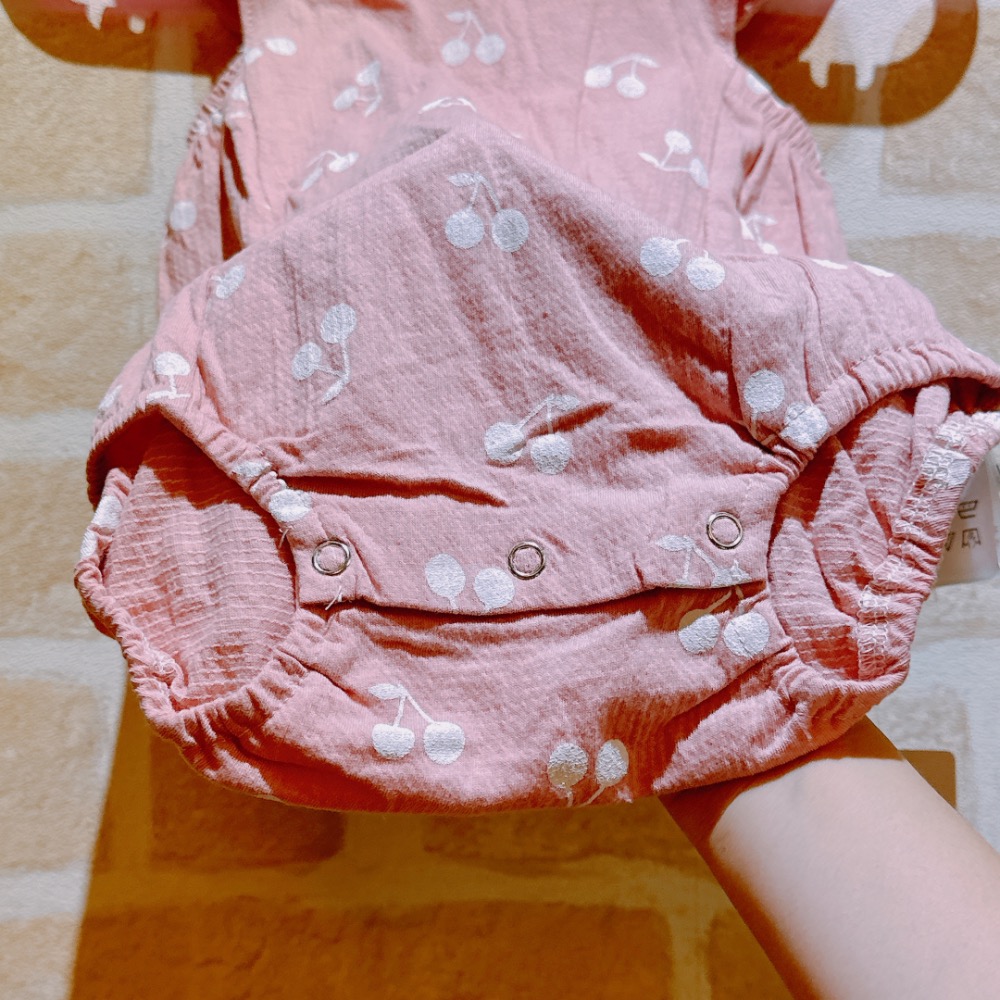 現貨-櫻桃🍒飛袖露背包屁衣-細節圖3