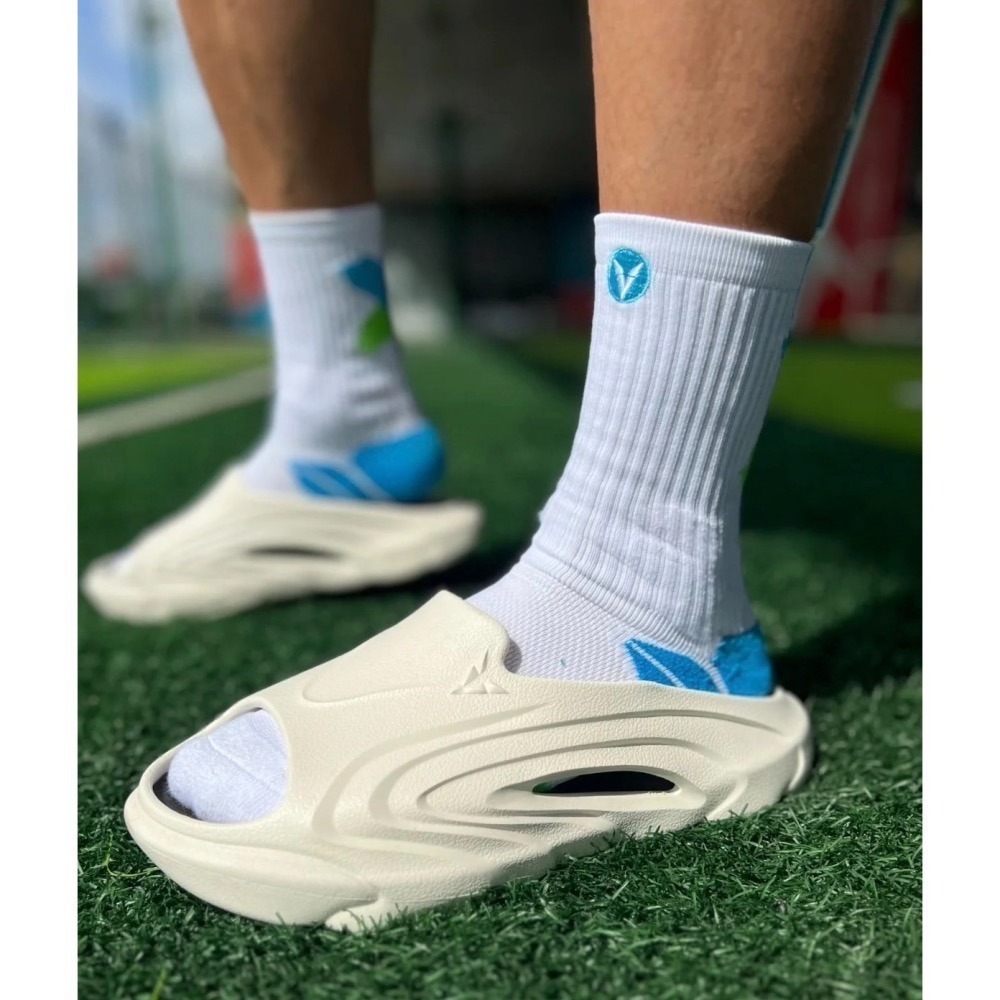 《4AM寅選》 Veidoorn維動 精靈拖鞋 皮卡丘 部分現貨速發 寶可夢 聯名 恢復拖鞋 運動 拖鞋 男 籃球-細節圖2