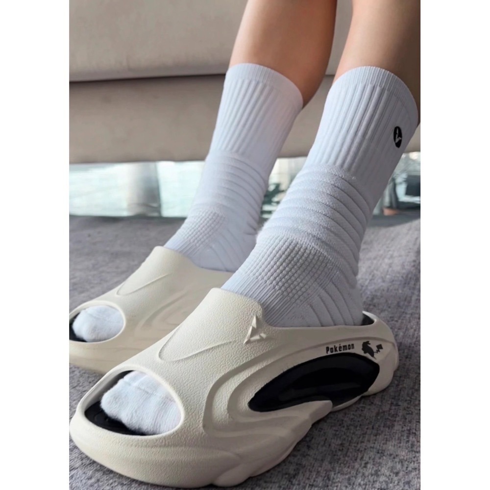 《4AM寅選》 Veidoorn維動 精靈拖鞋 皮卡丘 部分現貨速發 寶可夢 聯名 恢復拖鞋 運動 拖鞋 男 籃球-細節圖3