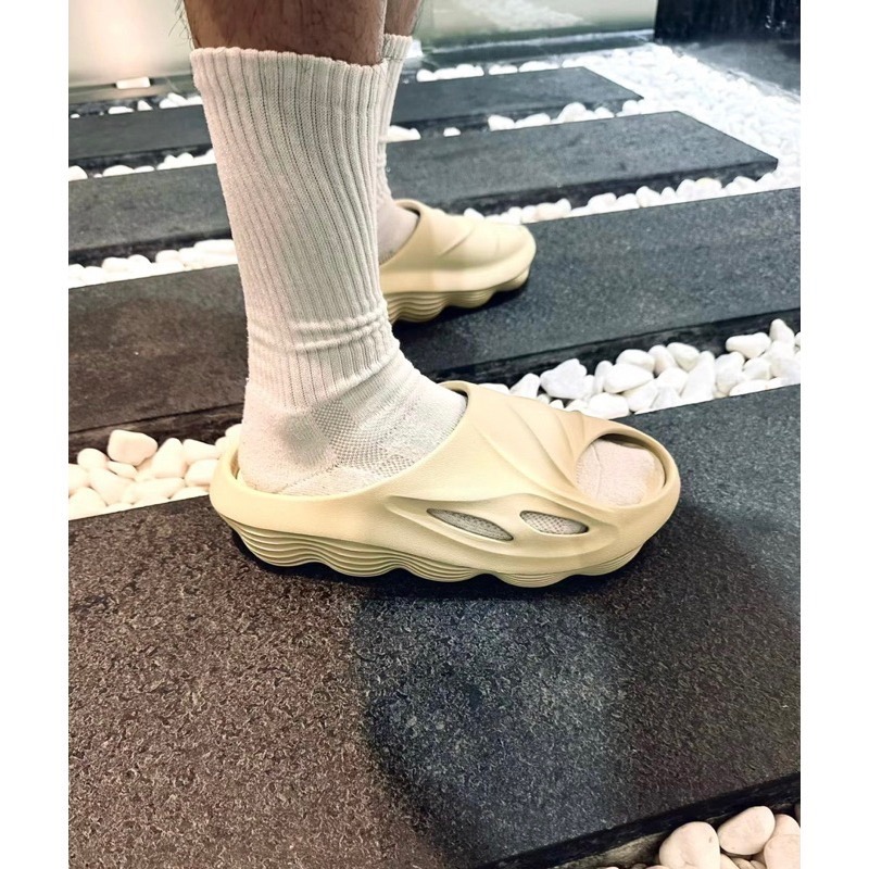 『潮選物』 山林涼 運動拖鞋 白噪音系列 潮流 穿搭 踩屎感 軟彈 EVA 防臭-細節圖2