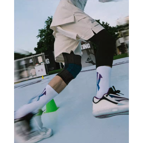 《4AM寅選》Anta安踏 歐文先驅二代籃球襪 Kyrie Irving 官方正品 運動 實戰 中高筒 健身 美式-細節圖4