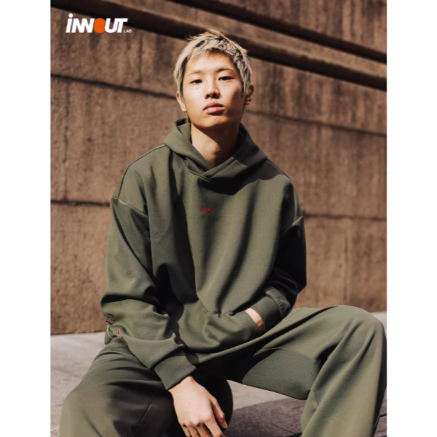 《4AM寅選》 iNNOUT 連帽標語運動套裝 官方正品 美式 男女 棉 寬鬆 舒適親膚 帽T-細節圖3