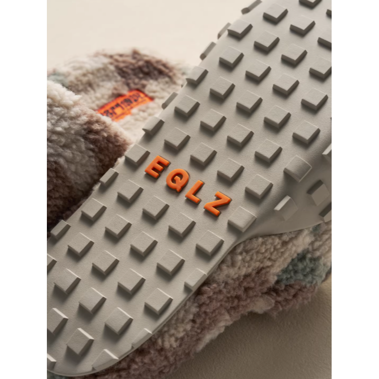 《4AM寅選》 EQLZ #101 Slides EQUALIZER 拖鞋 棉拖鞋 官方正品 軟彈 舒適 穿搭 保暖-細節圖4