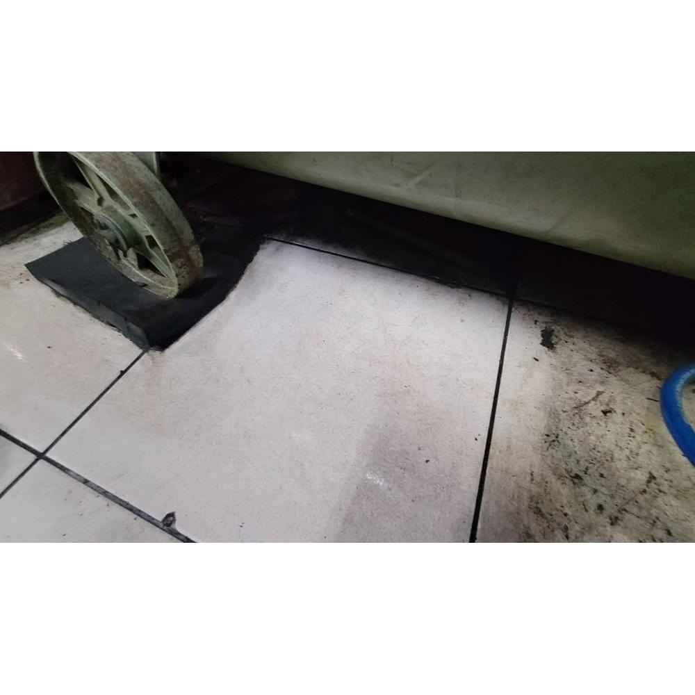 專業級油汙地板清潔劑2L下單區 油你走開 一噴全滑走 地板不再油膩膩 強效分解 地板潔淨升級油污-細節圖5