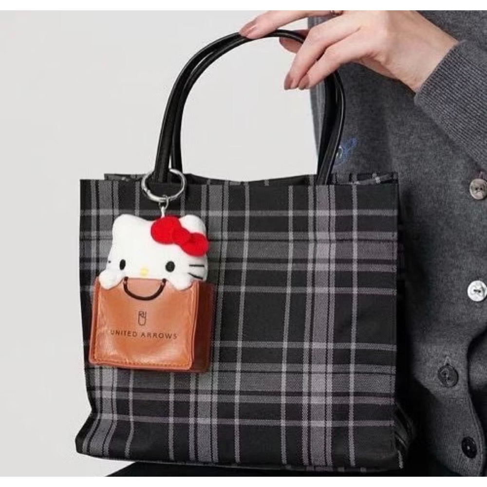 HELLO KITTY × UNITED ARROWS 聯名吊飾(黑色）-規格圖5