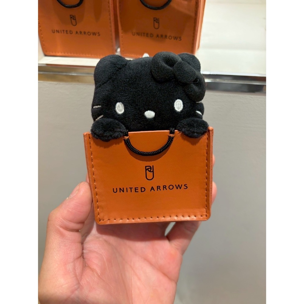 HELLO KITTY × UNITED ARROWS 聯名吊飾(黑色）-規格圖5