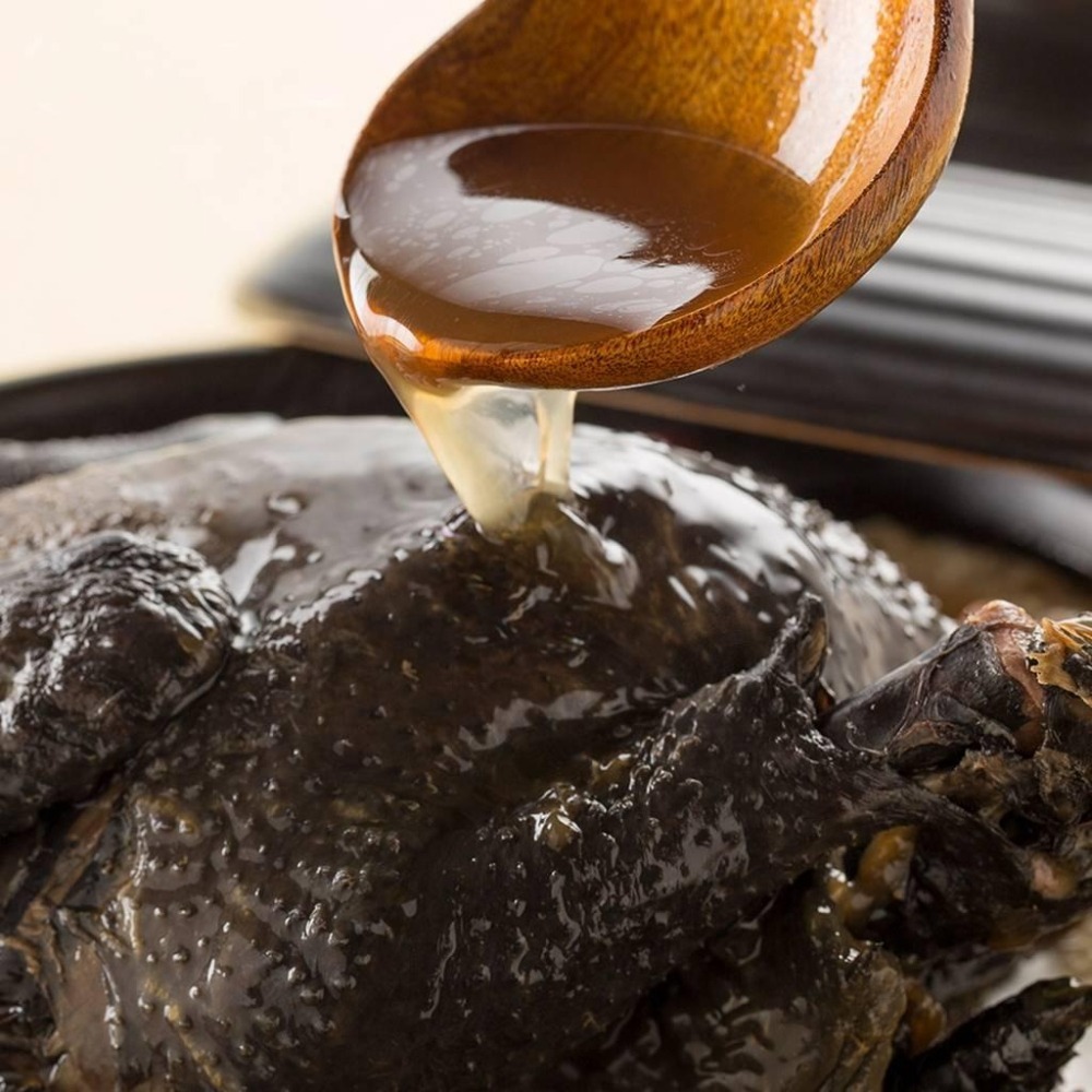 【張家海陸網】鹿茸烏骨雞(2200g)  全家冷凍799免運  年菜-細節圖3