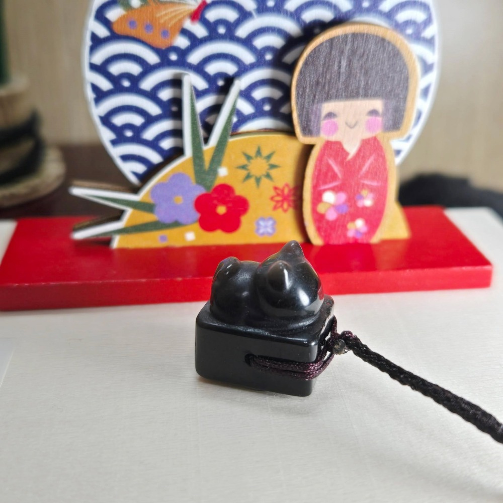 可愛 小貓 貓咪 貓爪 銀曜石 印章 擺飾 百元 飾品 項鍊 吊飾 生日 情人節 畢業 交換 開運 禮物 A0095-細節圖2