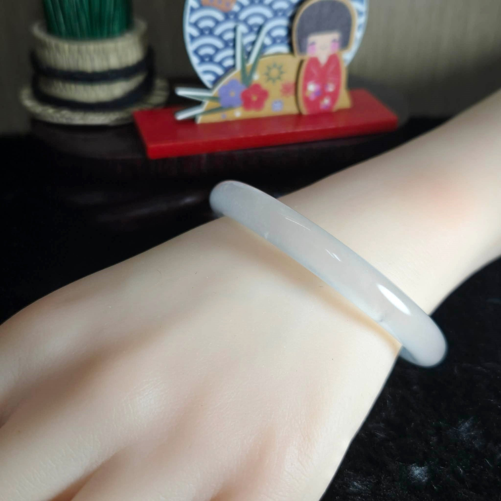 ｜清透如水，溫潤似玉｜54.3mm 水沫玉 圓條 美人條 手鐲 飾品 生日 聖誕 情人節 畢業 交換 禮物 C0024-細節圖4
