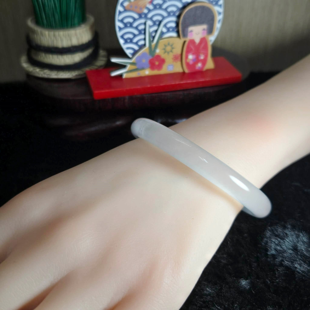 ｜清透如水，溫潤似玉｜54.3mm 水沫玉 圓條 美人條 手鐲 飾品 生日 聖誕 情人節 畢業 交換 禮物 C0024-細節圖6
