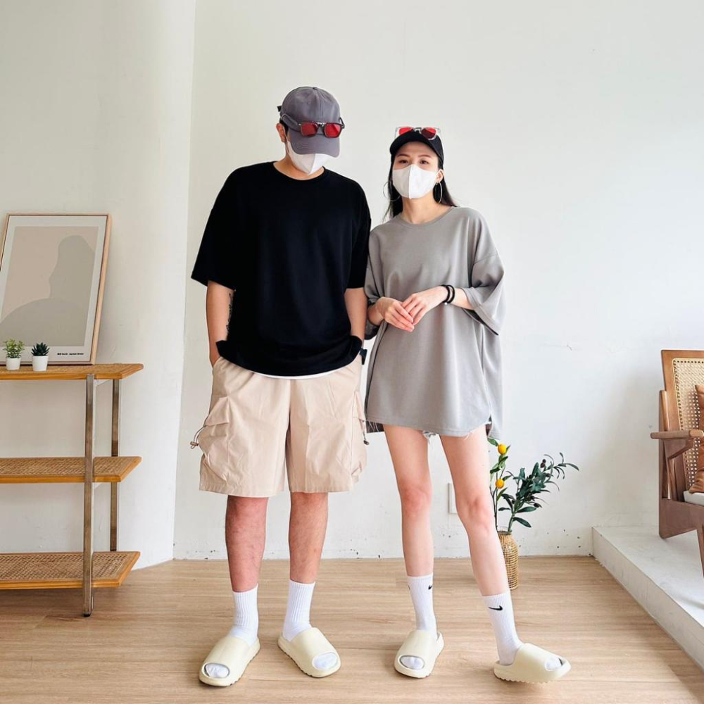 【快速出貨】重磅開衩素t t恤 短袖 素色 男上衣 上衣男 男生衣服 上衣 衣服 棉t 男生衣著 重磅短t-細節圖6