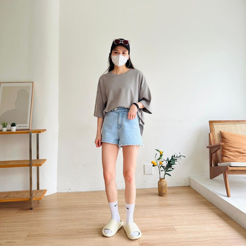 【快速出貨】重磅開衩素t t恤 短袖 素色 男上衣 上衣男 男生衣服 上衣 衣服 棉t 男生衣著 重磅短t-細節圖7