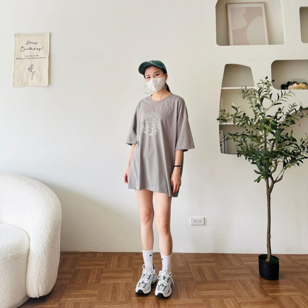 【快速出貨】現貨 韓系 短T 落肩素T 落肩 t恤 tee 男 oversize 情侶裝 上衣 短踢 寬鬆 露營 戶外-細節圖5