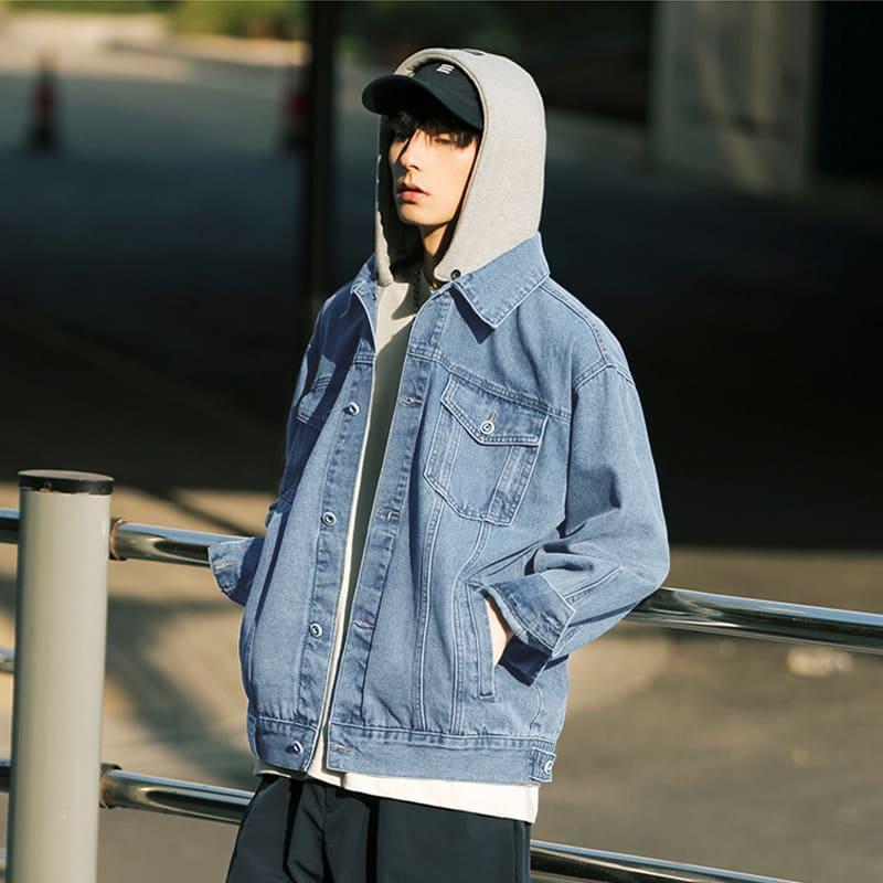 【快速出貨】可拆式連帽牛仔外套 假兩件外套 情侶外套 可拆帽 連帽 牛仔外套 牛仔 寬鬆 夾克 丹寧 連帽牛仔-細節圖3