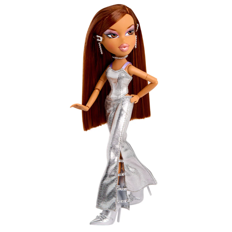 Bratz Charmz Yasmin 雅絲敏時尚娃娃 銀色金屬風 附手鍊吊飾 全新未拆封-細節圖3