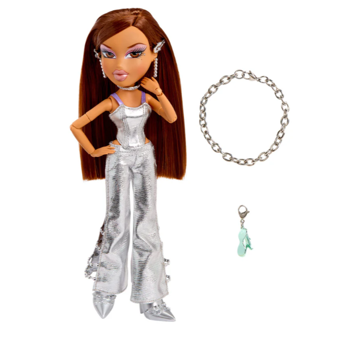 Bratz Charmz Yasmin 雅絲敏時尚娃娃 銀色金屬風 附手鍊吊飾 全新未拆封-細節圖4
