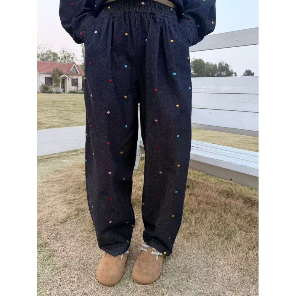 ✦刺繡點點牛仔褲-規格圖1