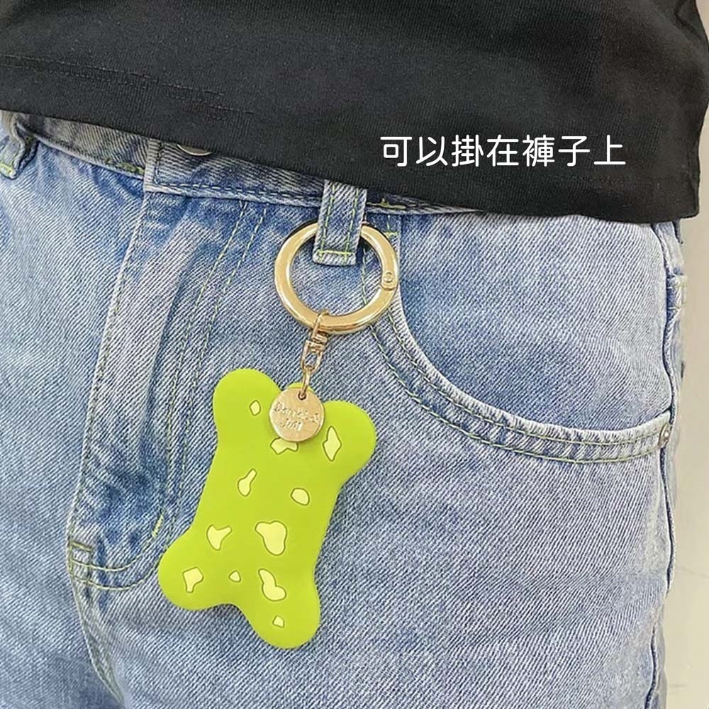 山水之寶｜AirTag 定位追蹤器＆防丟器／矽膠保護套／骨頭造型／附鑰匙圈＆圓形扣環／可扣寵物項圈／行李箱／筆電／書包-細節圖3