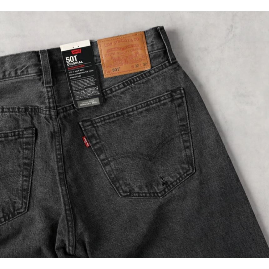 現貨【赤耳黑牛王34腰優惠】美國LEVI S 501 高價 仿舊黑灰 大E紅旗 原創經典排扣直筒褲 牛仔褲 丹寧褲-細節圖5