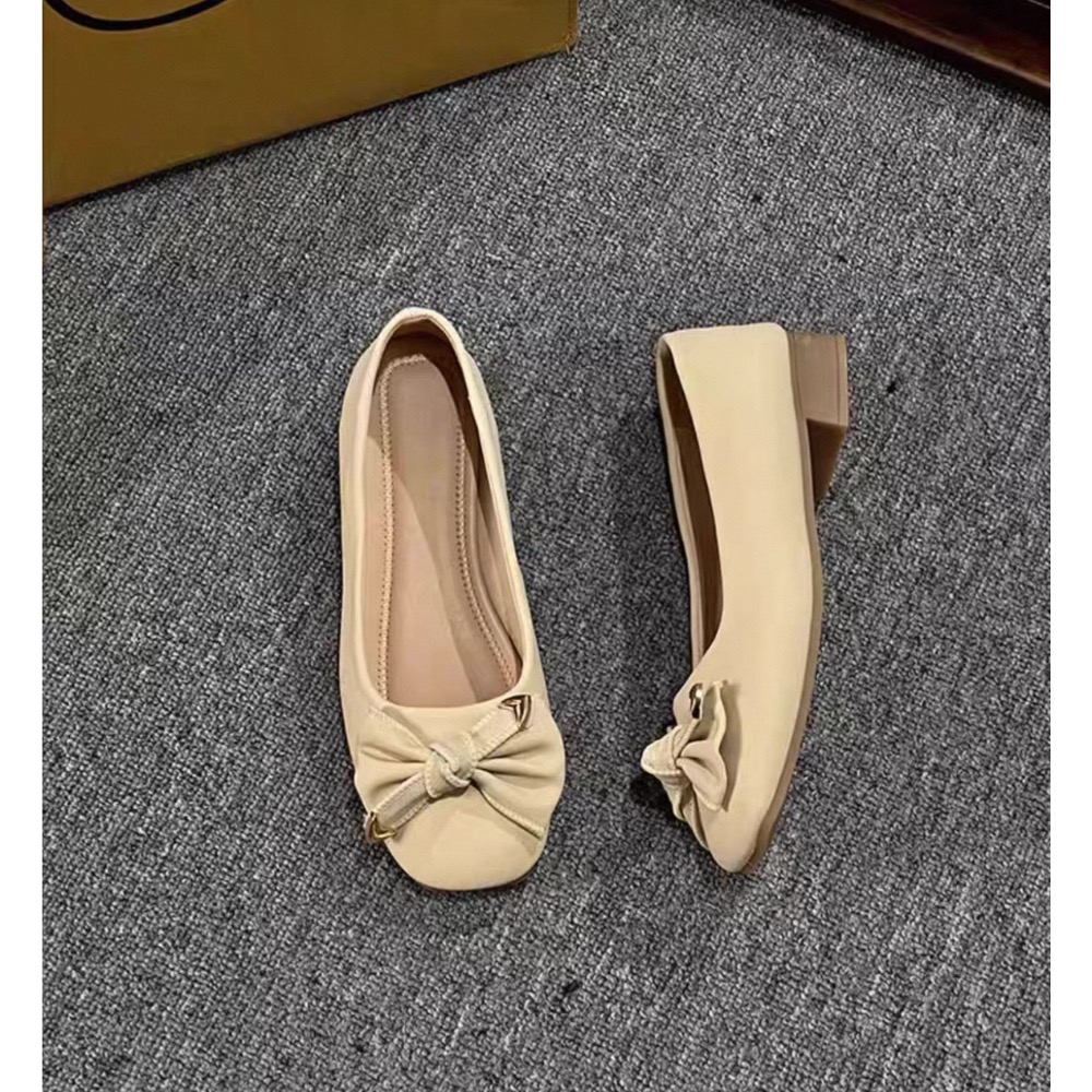 淺口蝴蝶結🎀金屬飾跟鞋-細節圖5