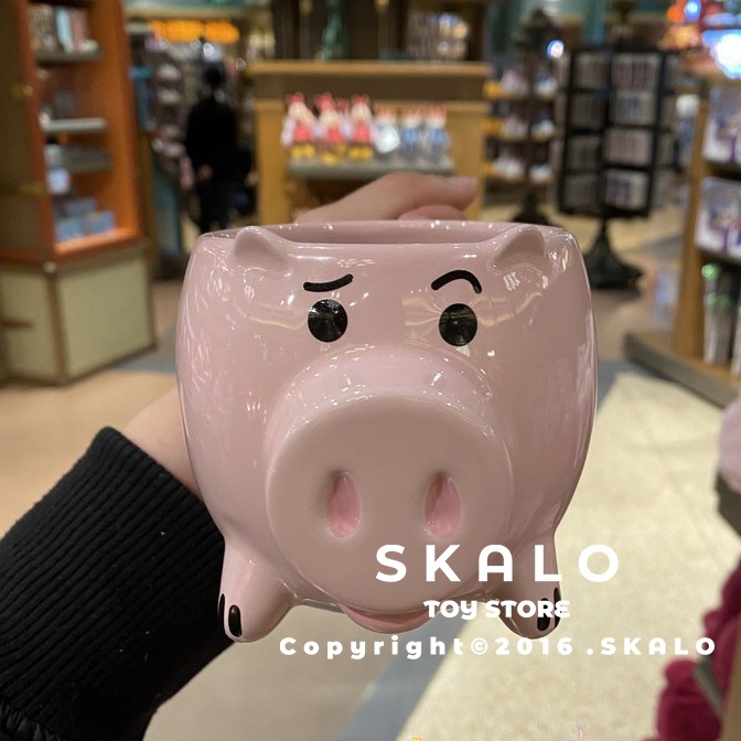 SKALO［玩具總動員-火腿豬馬克杯］上海迪士尼 杯子 水杯 禮物 火腿豬-細節圖2