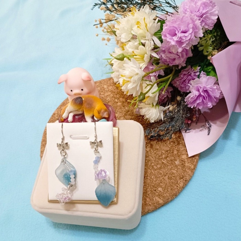 水晶花透紫不對稱耳環（1對）-細節圖2