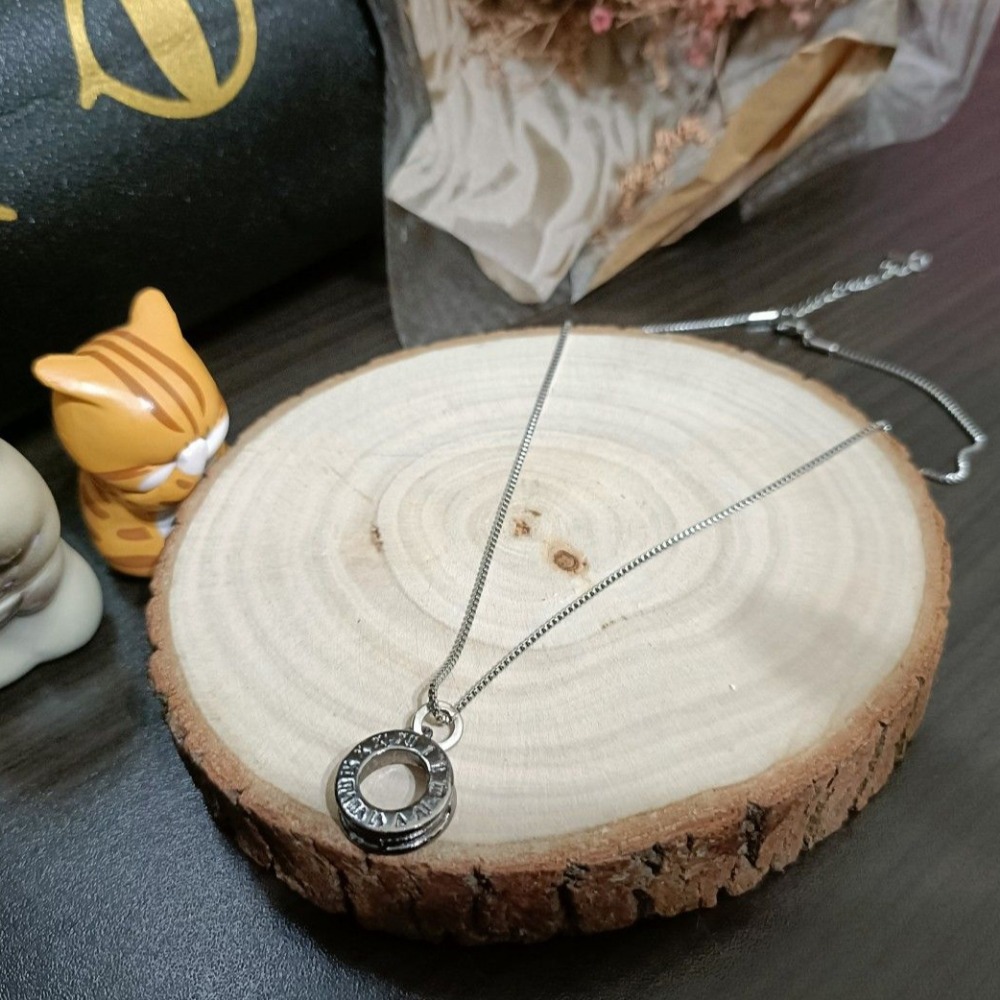 鈦鋼羅馬數字圓輪項鍊,全新.-細節圖3