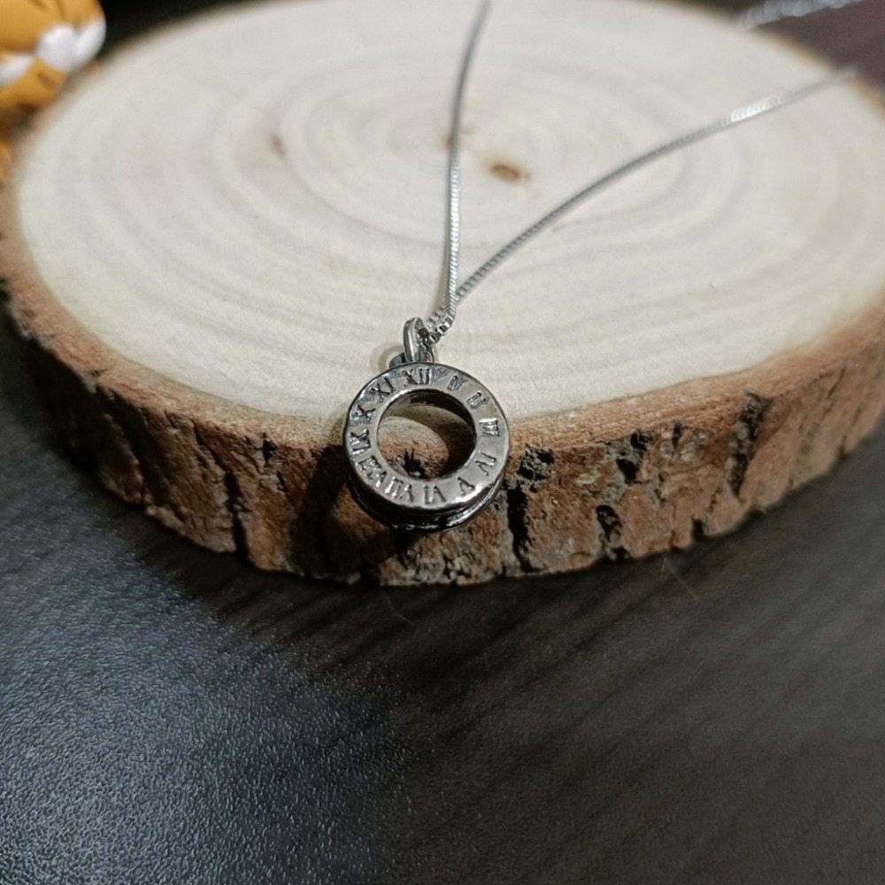 鈦鋼羅馬數字圓輪項鍊,全新.-細節圖4