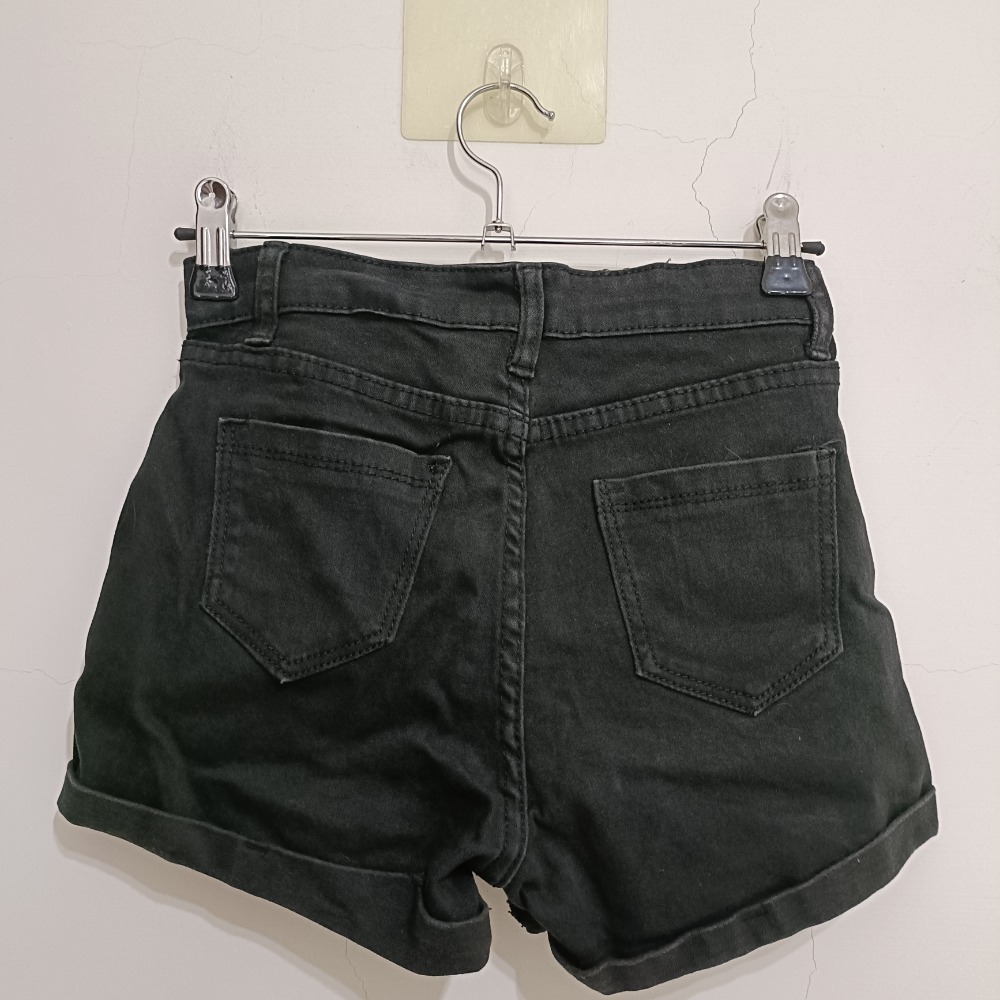 反折緊身高叉黑色牛仔短褲  ,9成新！#辣妹短褲-細節圖2