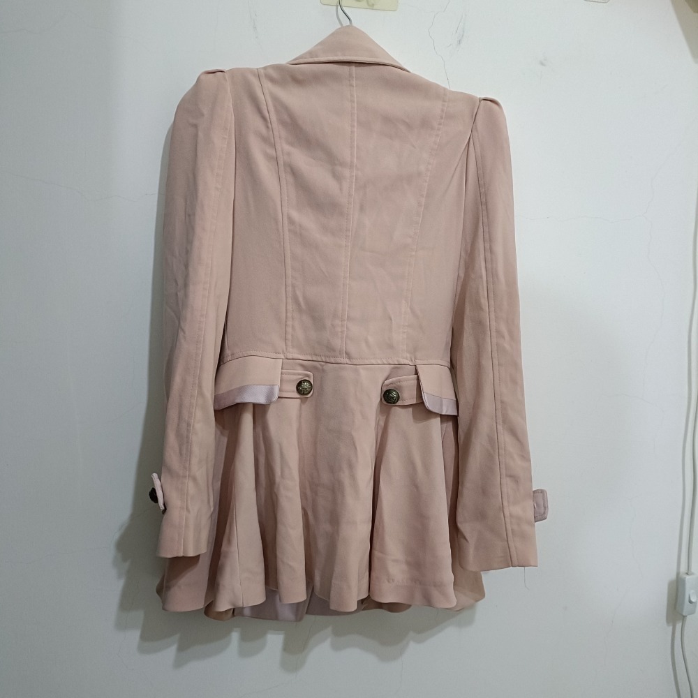 2手韓國粉色公主袖収腰身外套(2折出清）-細節圖2