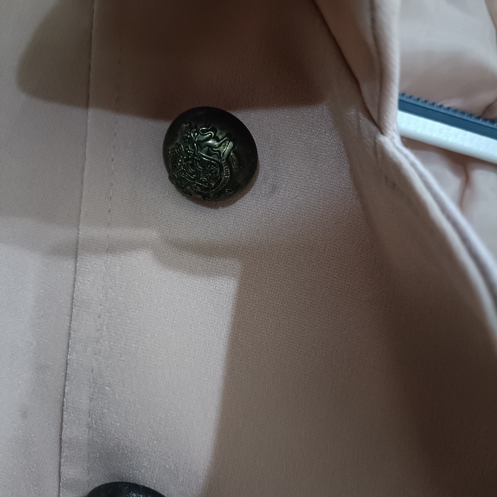 2手韓國粉色公主袖収腰身外套(2折出清）-細節圖7