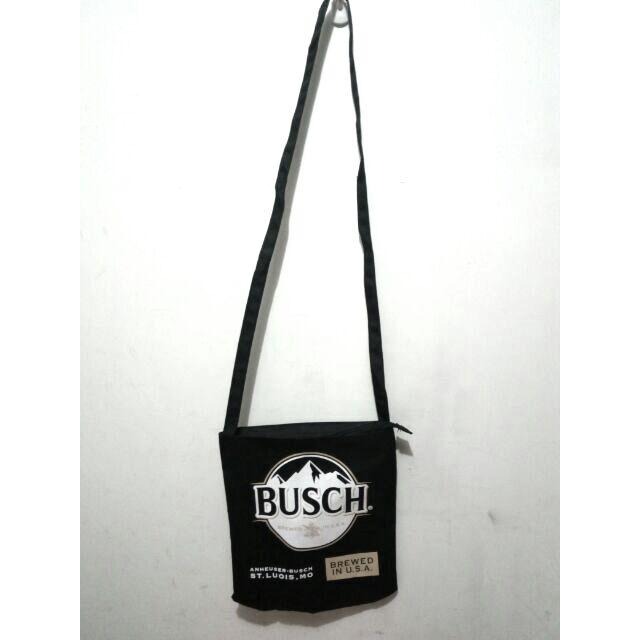 Hype × Busch聯名贈品斜背包-細節圖3