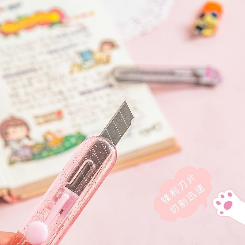 【苗栗現貨&含發票】 美工刀 萌系貓爪美工刀｜可愛貓爪造型｜輕巧便攜｜兩種款式可選｜安全設計｜送禮首選-細節圖2