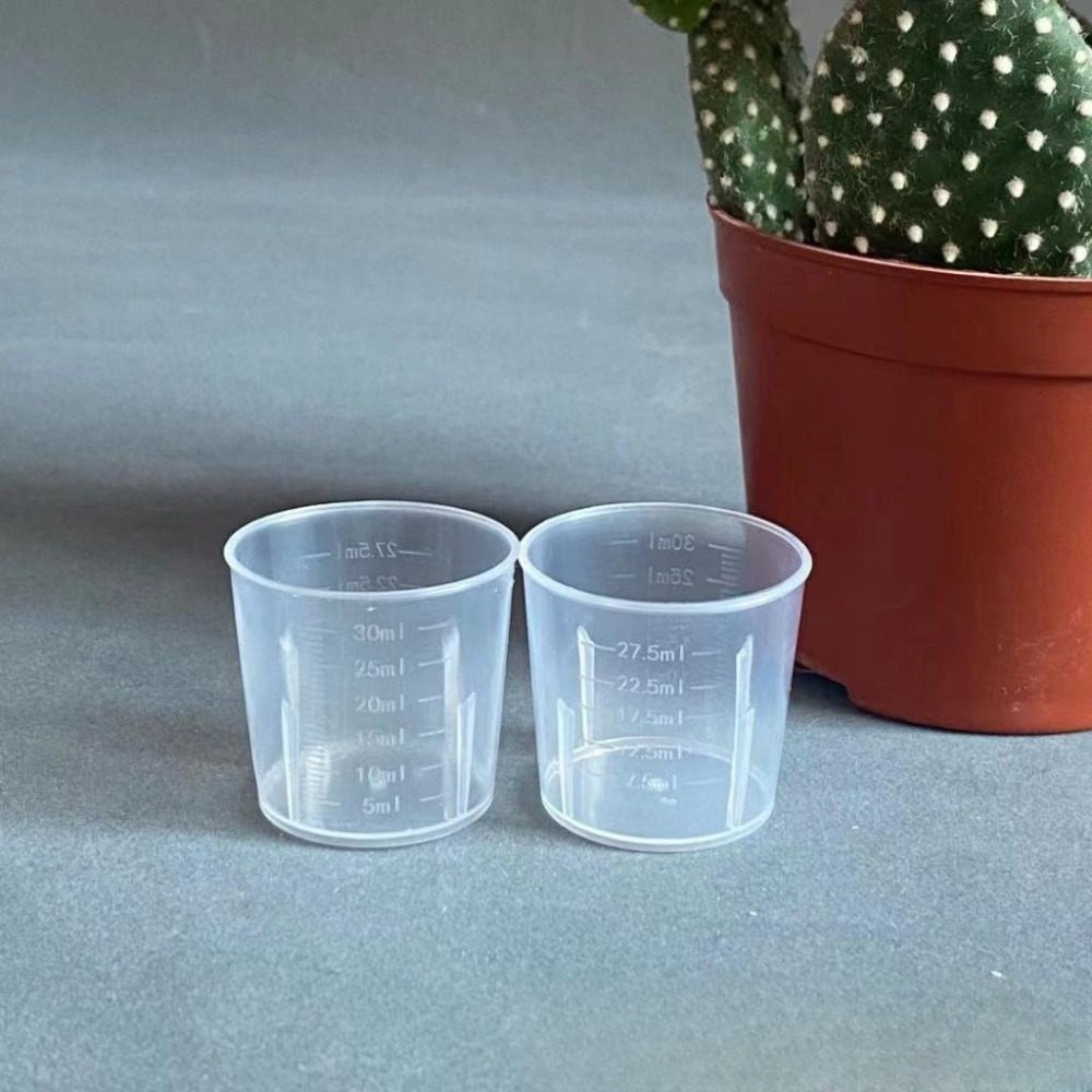 【苗栗現貨&含發票】 藥水杯 小量杯 刻度量杯 實驗用量杯 30ml 水彩量杯 料理用量杯 塑膠量杯 醬料杯-細節圖3
