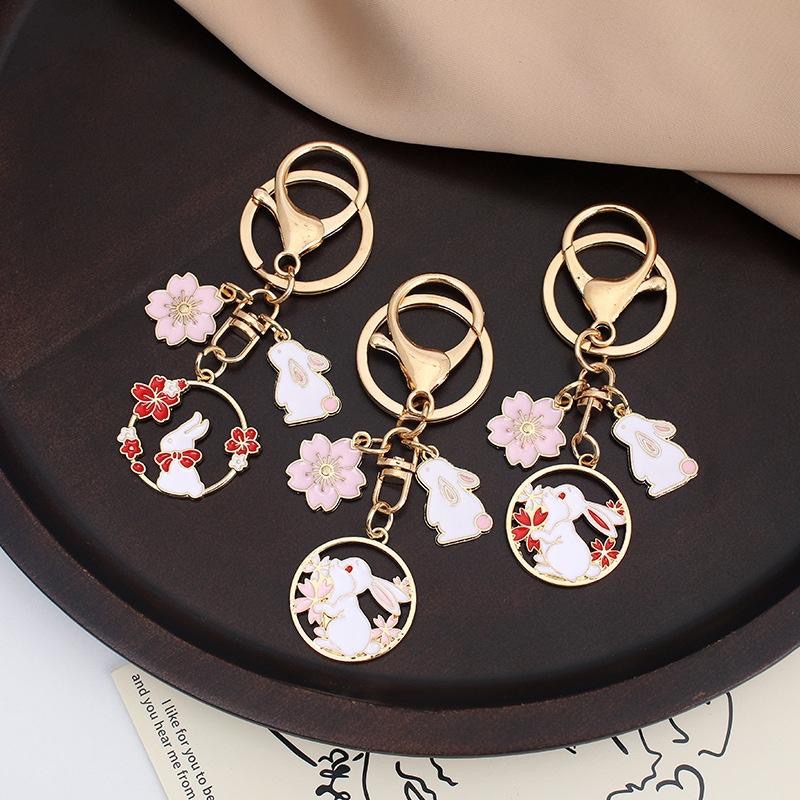 【森圈小物 台灣現貨】兔子 花環 吊飾 櫻花 鑰匙圈 包包 掛件 AirPods 掛飾 可愛 韓版 日系 聖誕 禮物-細節圖3